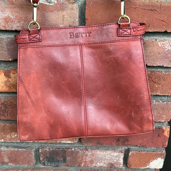 Born Crossbody - Picture 2 of 11